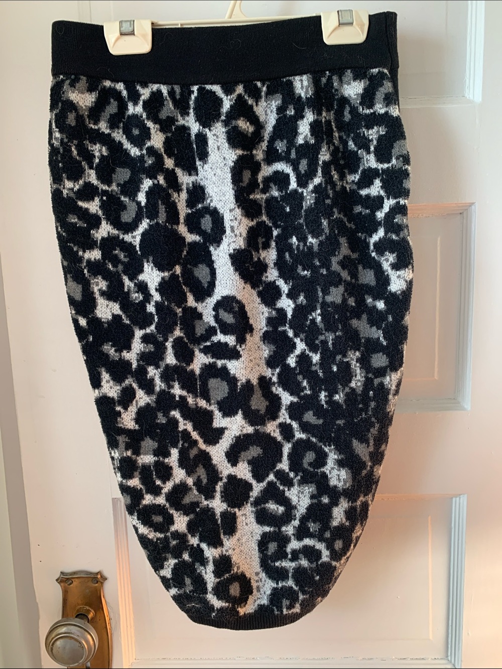 Black and White Leopard Print Knit Skirt NWOT